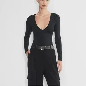 Babaton V-Neck Bodysuit BLACK / Size small